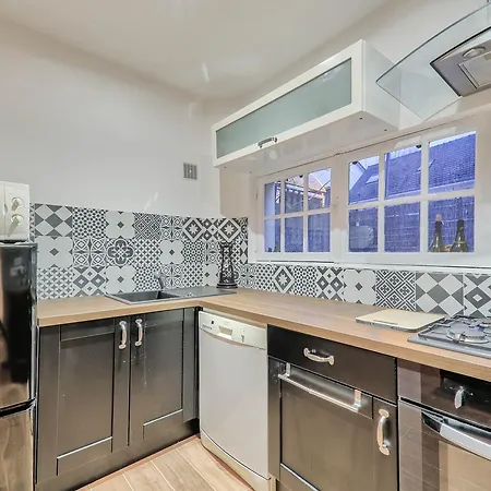 Tamaris Corner House